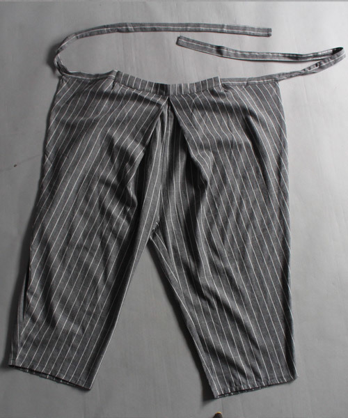 antiqua（アンティカ）の「ストライプカフェパンツ（その他パンツ・レディース・グレー系その他・FREE）」の4枚目の写真