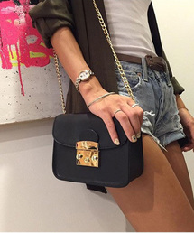 Jeffrey Campbell(WFt[Lx)̃`F[V_[obO(V_[obO)