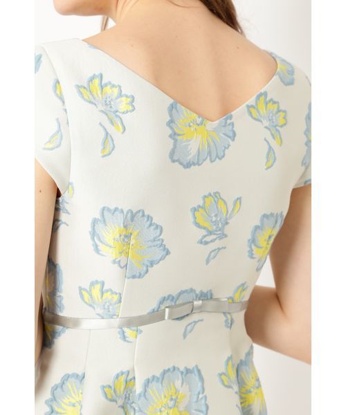 JILL STUART(ジルスチュアート)の「◆ミーシャジャガードフラワーワンピース(ワンピース・レディース・ホワイト/ネイビー・0/2/4)」の7枚目の写真