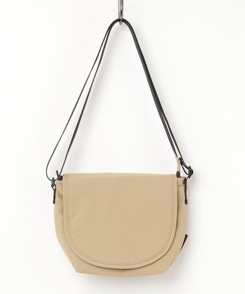 Un coeur（アンクール）の「【Un coeur/アンクール】DIC shoulder 141133（ショルダーバッグ・メンズ・ブラック/ベージュ/ネイビー/カーキ・FREE）」の3枚目の写真