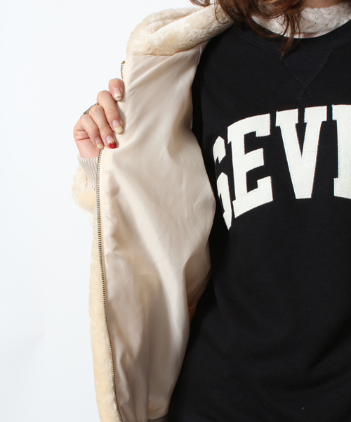 WEGO（ウィゴー）の「WEGO/フェイクファーフードブルゾン（ブルゾン・レディース・ブラック/アイボリー・FREE）」の13枚目の写真