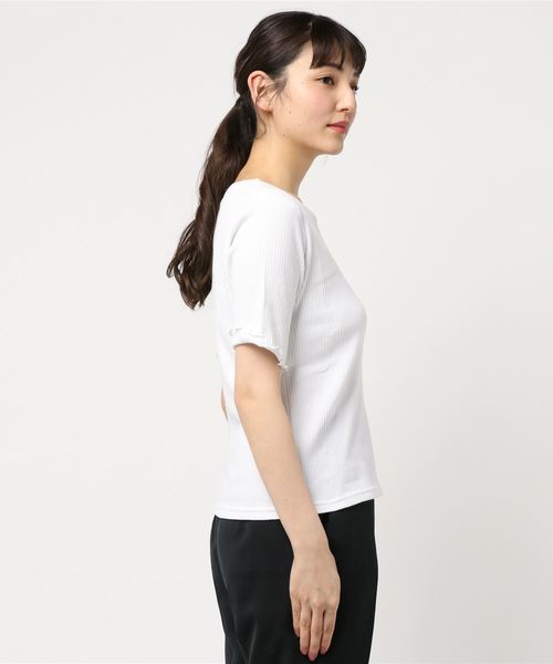 LOWRYS FARM(ローリーズファーム)の「リブタイトSS 832998(Tシャツ/カットソー・レディース・オフホワイト/ブラック/ベージュ/レッド・MEDIUM/LARGE)」の5枚目の写真