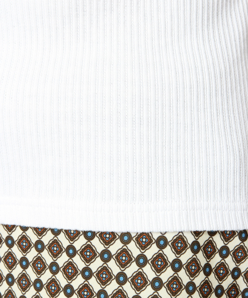 LOWRYS FARM(ローリーズファーム)の「リブタイトSS 832998(Tシャツ/カットソー・レディース・オフホワイト/ブラック/ベージュ/レッド・MEDIUM/LARGE)」の9枚目の写真