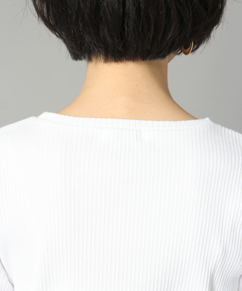 LOWRYS FARM(ローリーズファーム)の「リブタイトSS 832998(Tシャツ/カットソー・レディース・オフホワイト/ブラック/ベージュ/レッド・MEDIUM/LARGE)」の13枚目の写真