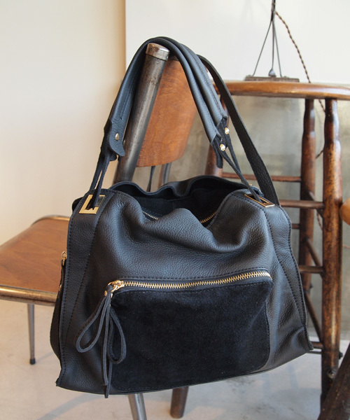 BEAUTY&YOUTH UNITED ARROWS(ビューティーアンドユースユナイテッドアローズ)の「BYTF∵ コンビレザージップ2ウェイトートバッグ2¨◆(ショルダーバッグ・レディース・ブラック/グレー/ナチュラル/ネイビー/ベージュ/マスタード/ライトグレー/ブラウン/その他1・FREE)」の2枚目の写真
