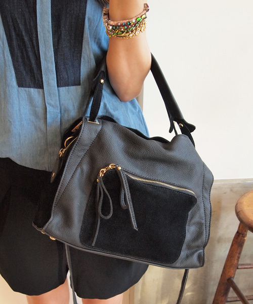 BEAUTY&YOUTH UNITED ARROWS(ビューティーアンドユースユナイテッドアローズ)の「BYTF∵ コンビレザージップ2ウェイトートバッグ2¨◆(ショルダーバッグ・レディース・ブラック/グレー/ナチュラル/ネイビー/ベージュ/マスタード/ライトグレー/ブラウン/その他1・FREE)」の16枚目の写真