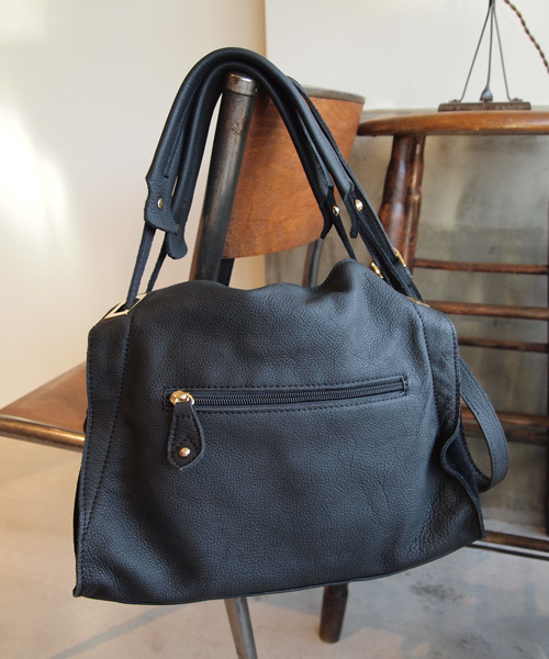 BEAUTY&YOUTH UNITED ARROWS(ビューティーアンドユースユナイテッドアローズ)の「BYTF∵ コンビレザージップ2ウェイトートバッグ2¨◆(ショルダーバッグ・レディース・ブラック/グレー/ナチュラル/ネイビー/ベージュ/マスタード/ライトグレー/ブラウン/その他1・FREE)」の11枚目の写真