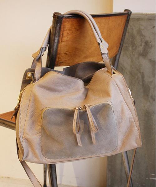BEAUTY&YOUTH UNITED ARROWS(ビューティーアンドユースユナイテッドアローズ)の「BYTF∵ コンビレザージップ2ウェイトートバッグ2¨◆(ショルダーバッグ・レディース・ブラック/グレー/ナチュラル/ネイビー/ベージュ/マスタード/ライトグレー/ブラウン/その他1・FREE)」の6枚目の写真