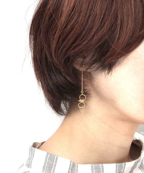 contra bo nepre(コントラ ボ ネプレ )の「OPTILE elitto pierce asymmetry chain / オプティル エリット ピアス アシンメトリー チェーン(ピアス(両耳用)・レディース・ゴールド・FREE)」の1枚目の写真