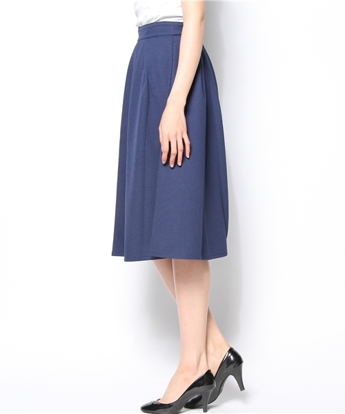 ROSE BUD（ローズバッド）の「S-LSK-14104  BACK ZIP TUCK SKIRT（スカート・レディース・ホワイト/セージグリーン/ネイビー・2/1）」の4枚目の写真