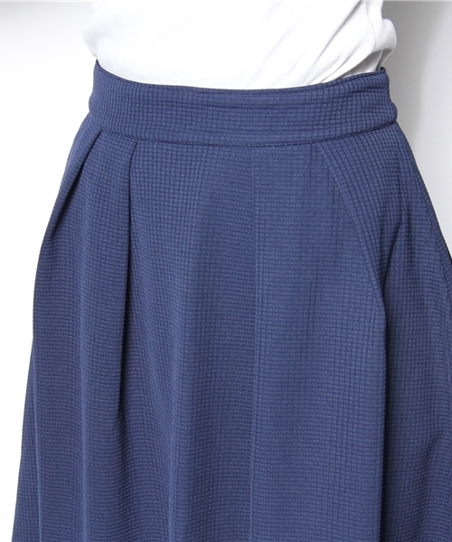 ROSE BUD（ローズバッド）の「S-LSK-14104  BACK ZIP TUCK SKIRT（スカート・レディース・ホワイト/セージグリーン/ネイビー・2/1）」の7枚目の写真