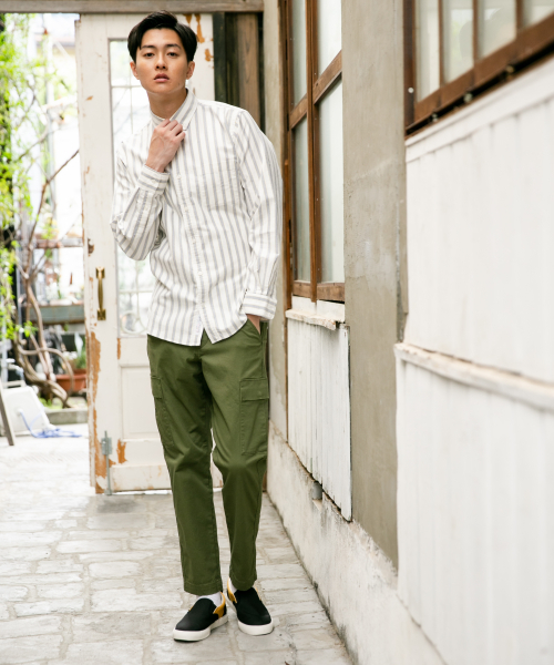 GLOBAL WORK（グローバルワーク）の「オックスフォードストライプシャツ/837129（シャツ/ブラウス・メンズ・ホワイト/パープル/ブルー・SMALL/MEDIUM/LARGE）」の19枚目の写真