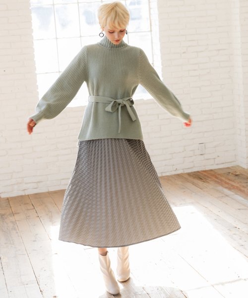 archives（アルシーヴ）の「脇スリットリボン付きニットプルオーバー（ニット/セーター・レディース・グレー系その他/グリーン系その他/オフホワイト・MEDIUM）」の6枚目の写真