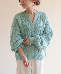 【HERCLOSET】ケーブル編みボリュームスリーブキーネックニット