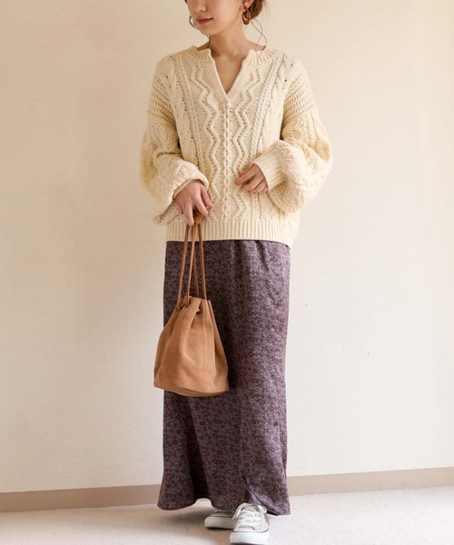 HER CLOSET(ハークローゼット)の「【HERCLOSET】ケーブル編みボリュームスリーブキーネックニット(ニット/セーター・レディース・ベージュ/アイボリー/ミント・M)」の16枚目の写真