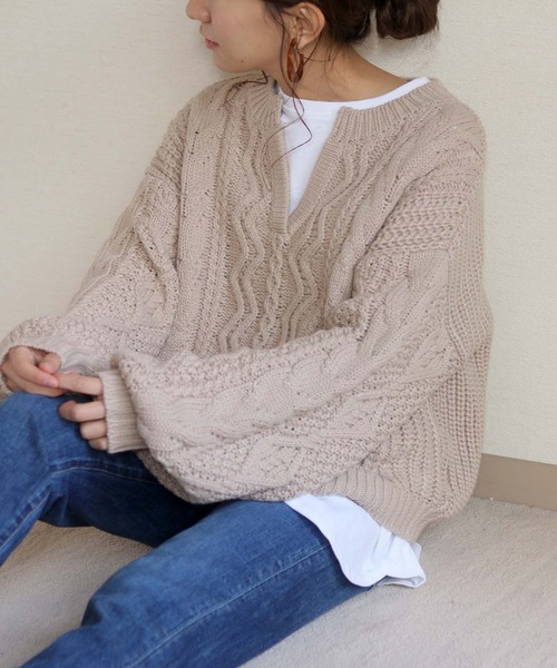 HER CLOSET(ハークローゼット)の「【HERCLOSET】ケーブル編みボリュームスリーブキーネックニット(ニット/セーター・レディース・ベージュ/アイボリー/ミント・M)」の7枚目の写真