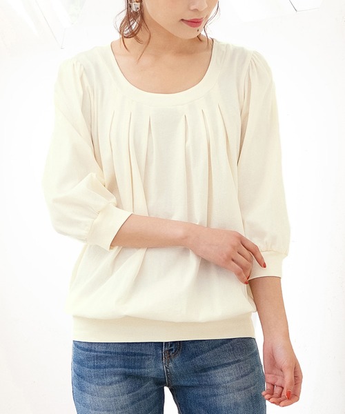 BELLUNA(ベルーナ)の「綿100%ふんわり胸元タックカットソー(Tシャツ/カットソー・レディース・オフホワイト/カーキ/ミント/ネイビー/ブラック/サーモンピンク/チャコール/ブルーグリーン/ブラウン系その他/モカ/パープル系その他・MEDIUM/LARGE/X-LARGE)」の2枚目の写真