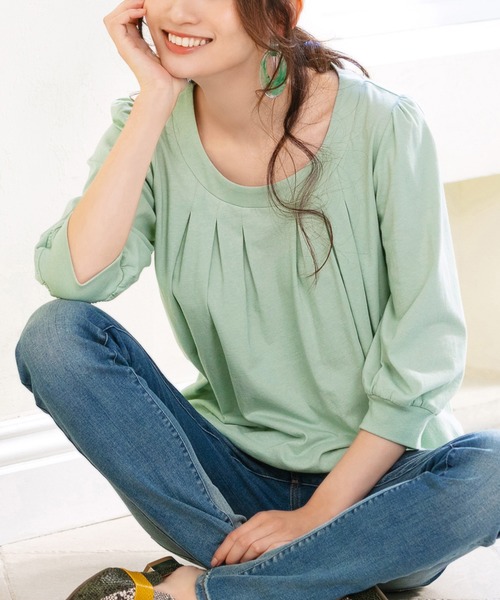 BELLUNA(ベルーナ)の「綿100%ふんわり胸元タックカットソー(Tシャツ/カットソー・レディース・オフホワイト/カーキ/ミント/ネイビー/ブラック/サーモンピンク/チャコール/ブルーグリーン/ブラウン系その他/モカ/パープル系その他・MEDIUM/LARGE/X-LARGE)」の8枚目の写真