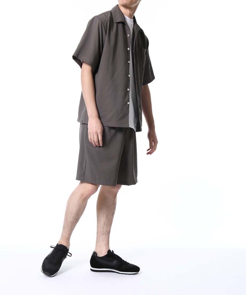 ADAM ET ROPE'（アダムエロペ）の「〈伸縮性・イージーケア〉オープンカラーシャツSET UP（セットアップ・メンズ・ブラック/グレー/ベージュ・M/L/LL）」の12枚目の写真