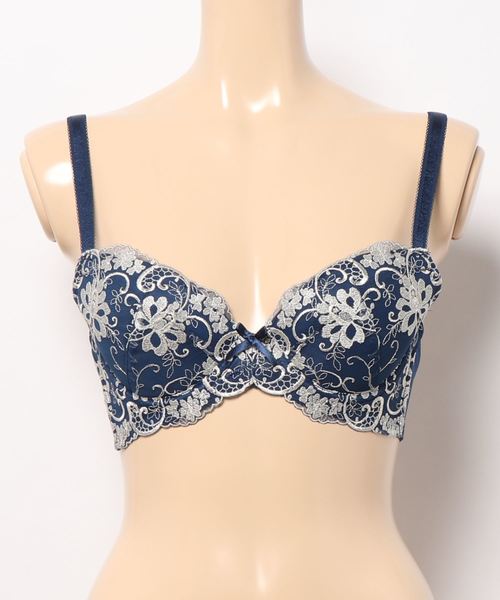 Triumph(トリンプ)の「トリンプ AC004 ブラジャー A-Dカップ(ブラジャー・レディース・ブラック/ベージュ/ブルー・B70/C70/D70/B75/A70/A75/C75/D75/B80/C80/D80/A80/B85/C85/D85)」の6枚目の写真