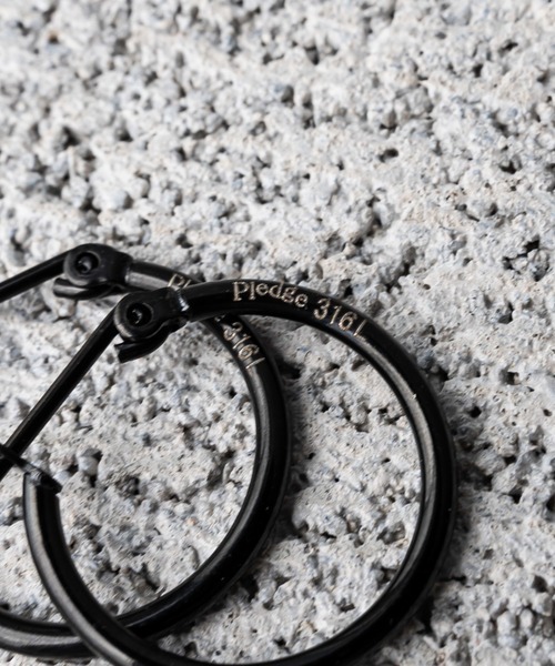 Pledge（プレッジ）の「Pledge（プレッジ）/フープ ピアス（ペア）（ピアス（両耳用）・メンズ・ゴールド/ブラック/シルバー・FREE）」の7枚目の写真