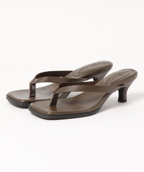 KOBE LETTUCE(コウベレタス)の「スクエアトゥトングミュールヒールサンダル(サンダル・レディース・ブラウン/グレイッシュベージュ/ブラック/オフホワイト・LL/L/S/M)」の17枚目の写真