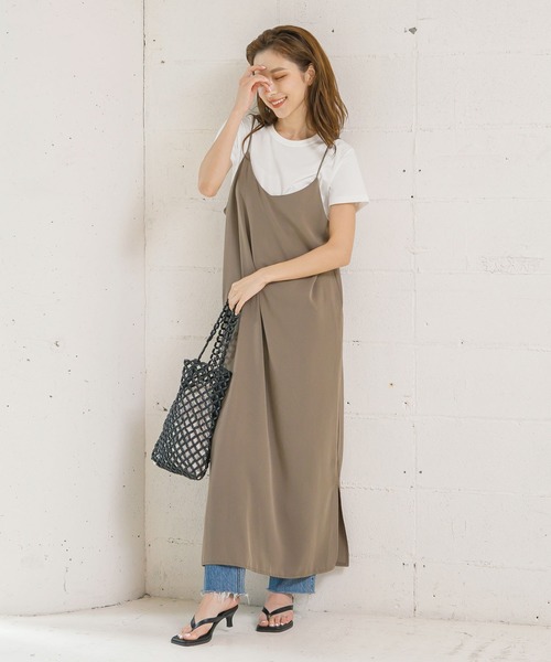 KOBE LETTUCE(コウベレタス)の「スクエアトゥトングミュールヒールサンダル(サンダル・レディース・ブラウン/グレイッシュベージュ/ブラック/オフホワイト・LL/L/S/M)」の9枚目の写真