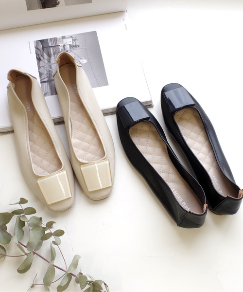 AmiAmi（アミアミ）の「ソフトレザースクエアトゥフラットパンプス（パンプス・レディース・ブラック/ベージュ/オリーブ/アイボリー/パイソン・LL/S/M/L）」の13枚目の写真