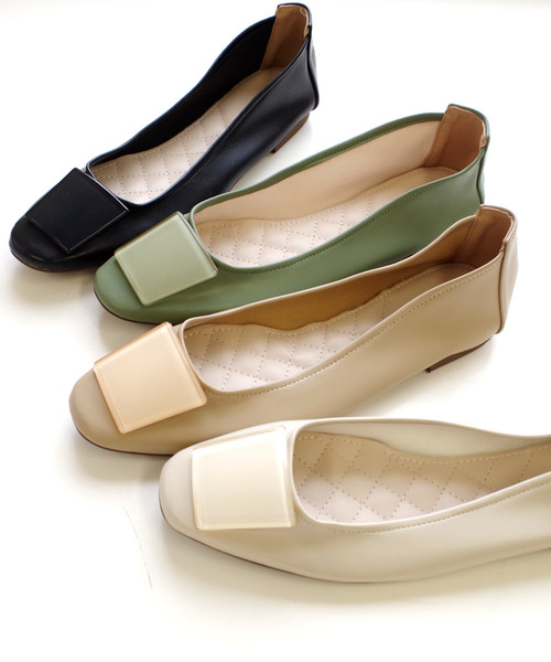 AmiAmi（アミアミ）の「ソフトレザースクエアトゥフラットパンプス（パンプス・レディース・ブラック/ベージュ/オリーブ/アイボリー/パイソン・LL/S/M/L）」の12枚目の写真