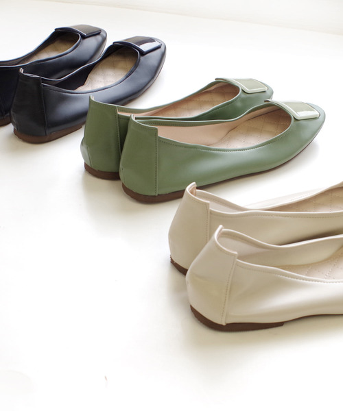 AmiAmi（アミアミ）の「ソフトレザースクエアトゥフラットパンプス（パンプス・レディース・ブラック/ベージュ/オリーブ/アイボリー/パイソン・LL/S/M/L）」の19枚目の写真