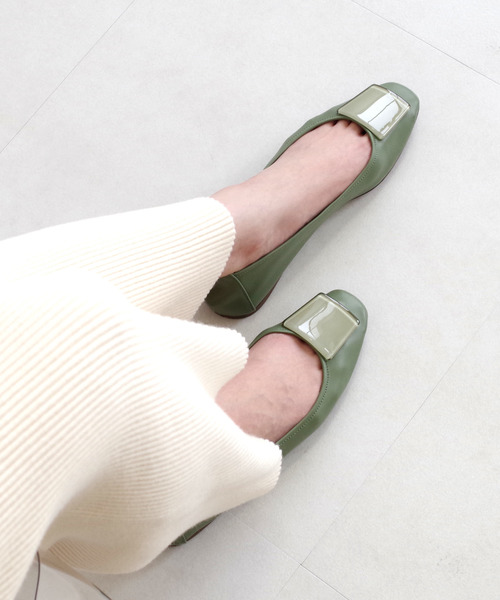 AmiAmi（アミアミ）の「ソフトレザースクエアトゥフラットパンプス（パンプス・レディース・ブラック/ベージュ/オリーブ/アイボリー/パイソン・LL/S/M/L）」の15枚目の写真