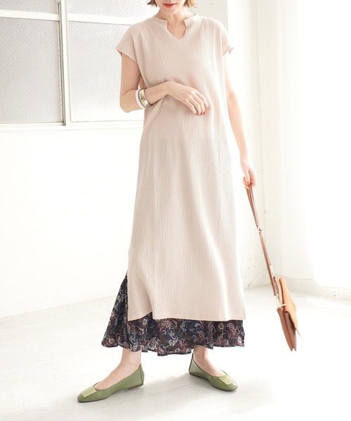 AmiAmi（アミアミ）の「ソフトレザースクエアトゥフラットパンプス（パンプス・レディース・ブラック/ベージュ/オリーブ/アイボリー/パイソン・LL/S/M/L）」の9枚目の写真