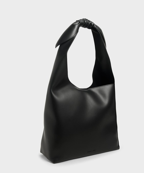 CHARLES & KEITH（チャールズ & キース）の「ノッティドハンドル ホーボーバッグ / Knotted Handle Hobo Bag（ショルダーバッグ・レディース・ブラック/ダークブラウン/ライトアッシュグレー・XL）」の5枚目の写真