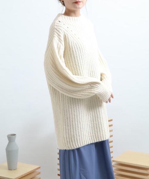 SENSE OF PLACE by URBAN RESEARCH（センスオブプレイスバイアーバンリサーチ）の「アゼルーズアイレットセーター（ニット/セーター・レディース・ブラック/ピンク/グリーン/アイボリー・FREE）」の2枚目の写真