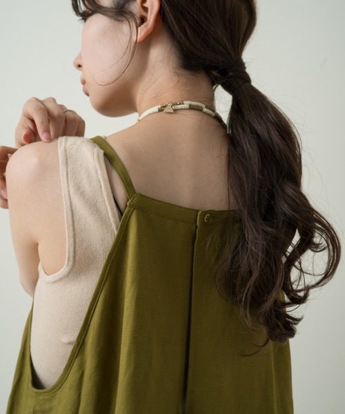 Kastane(カスタネ)の「リネンタックキャミワンピース(ワンピース・レディース・オレンジ/アイボリー/グリーン系その他・1/2)」の3枚目の写真