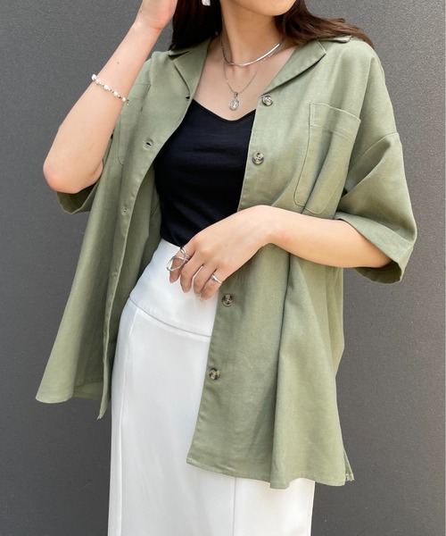 Meli rich（メリーリッチ）の「ポケット付き。ゆったりリネンオープンカラーシャツ（シャツ/ブラウス・レディース・ブラック/ベージュ/ライトグリーン/モカ/ナチュラル/ブラウン/カーキ/アイボリー/ブラック系・MEDIUM）」の8枚目の写真