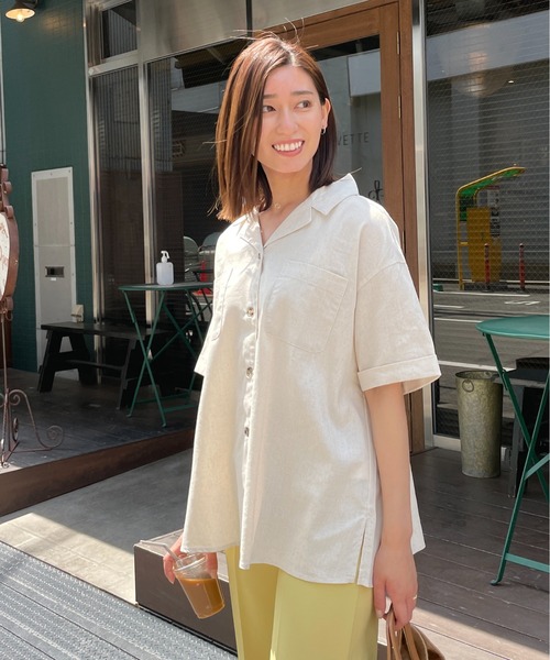 Meli rich（メリーリッチ）の「ポケット付き。ゆったりリネンオープンカラーシャツ（シャツ/ブラウス・レディース・ブラック/ベージュ/ライトグリーン/モカ/ナチュラル/ブラウン/カーキ/アイボリー/ブラック系・MEDIUM）」の21枚目の写真