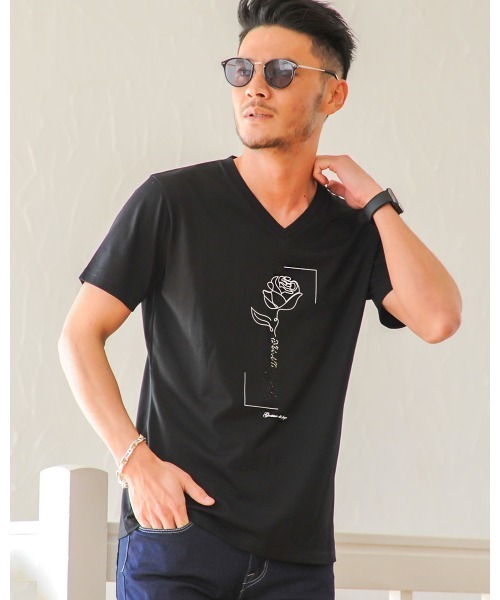 GOSTAR DE FUGA(ゴスタール ジフーガ)の「『GOSTAR DE FUGA』ラインストーン半袖VネックTシャツ(Tシャツ/カットソー・メンズ・ホワイト/ブラック・M/L)」の1枚目の写真