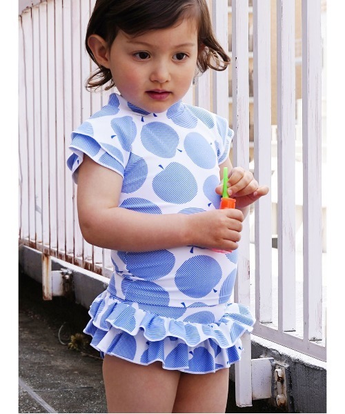 quoti use fith（クゥオティ　ユース　フィス）の「リンゴ柄 ガールズセットアップ（水着・キッズ・ブラック/ブルー/レッド・80/120/100/110/130/90）」の11枚目の写真