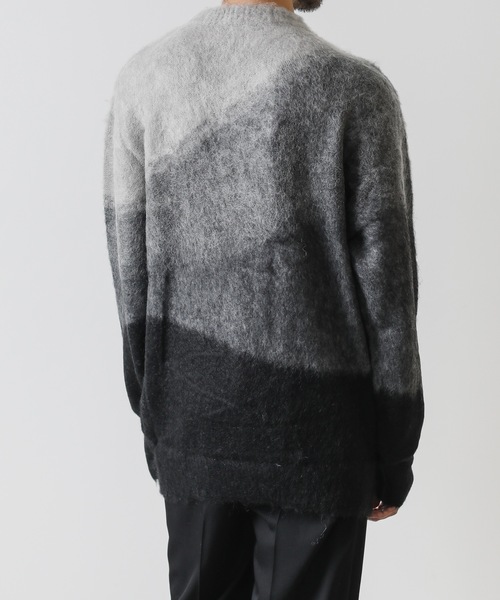 KAZUYUKI KUMAGAI ATTACHMENT（カズユキクマガイアタッチメント）の「MOHAIR WOOL KINT INTARSIA-KINT SWEATER（ニット/セーター・メンズ・ブラック/ブルー・1/3）」の5枚目の写真