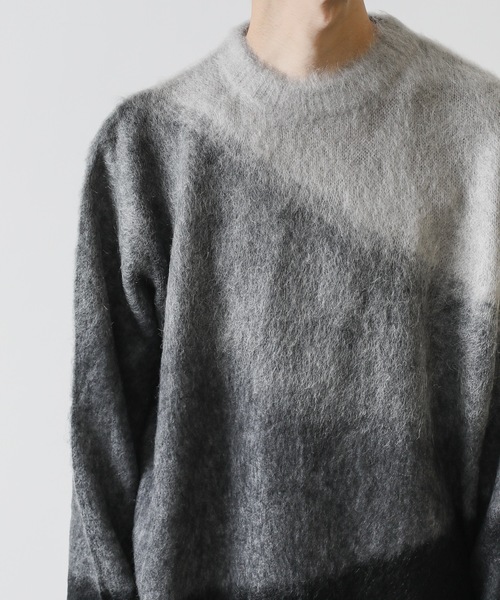 KAZUYUKI KUMAGAI ATTACHMENT（カズユキクマガイアタッチメント）の「MOHAIR WOOL KINT INTARSIA-KINT SWEATER（ニット/セーター・メンズ・ブラック/ブルー・1/3）」の6枚目の写真
