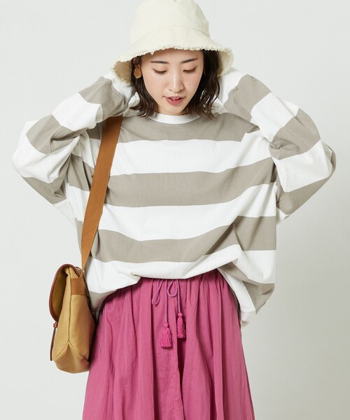 FREAK'S STORE（フリークスストア）の「▽【WEB限定】ワイドボーダーTシャツ（Tシャツ/カットソー・レディース・ブラック×パープル/ライトグレー系/グリーン系その他/ブラック×ホワイト/ブラック×ベージュ/ブルー/ブラウン/ラベンダー・ﾌﾘ-）」の5枚目の写真