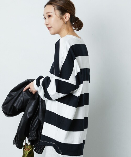 FREAK'S STORE（フリークスストア）の「▽【WEB限定】ワイドボーダーTシャツ（Tシャツ/カットソー・レディース・ブラック×パープル/ライトグレー系/グリーン系その他/ブラック×ホワイト/ブラック×ベージュ/ブルー/ブラウン/ラベンダー・ﾌﾘ-）」の2枚目の写真