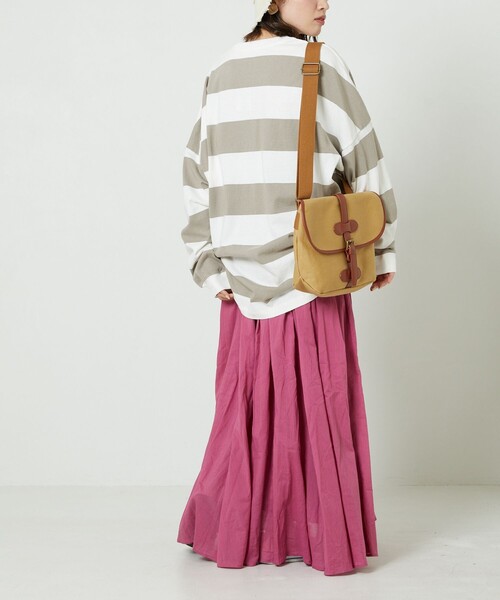 FREAK'S STORE（フリークスストア）の「▽【WEB限定】ワイドボーダーTシャツ（Tシャツ/カットソー・レディース・ブラック×パープル/ライトグレー系/グリーン系その他/ブラック×ホワイト/ブラック×ベージュ/ブルー/ブラウン/ラベンダー・ﾌﾘ-）」の16枚目の写真