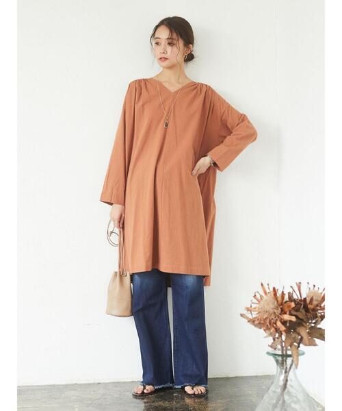 CRAFT STANDARD BOUTIQUE（クラフトスタンダードブティック）の「Vネックギャザーワンピース　＊◇（ワンピース・レディース・テラコッタ/ブラック/モカ/マスタード・FREE）」の10枚目の写真