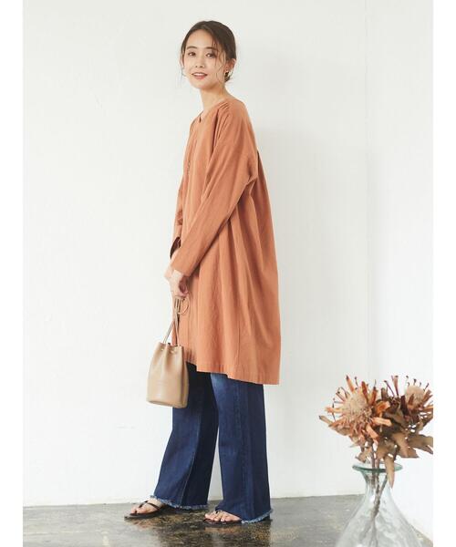 CRAFT STANDARD BOUTIQUE（クラフトスタンダードブティック）の「Vネックギャザーワンピース　＊◇（ワンピース・レディース・テラコッタ/ブラック/モカ/マスタード・FREE）」の18枚目の写真