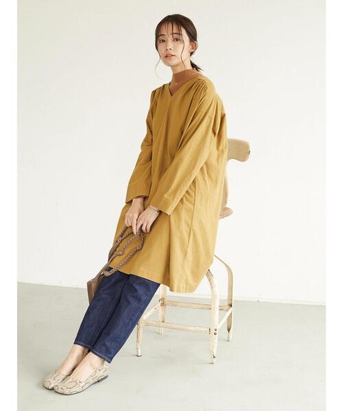 CRAFT STANDARD BOUTIQUE（クラフトスタンダードブティック）の「Vネックギャザーワンピース　＊◇（ワンピース・レディース・テラコッタ/ブラック/モカ/マスタード・FREE）」の20枚目の写真