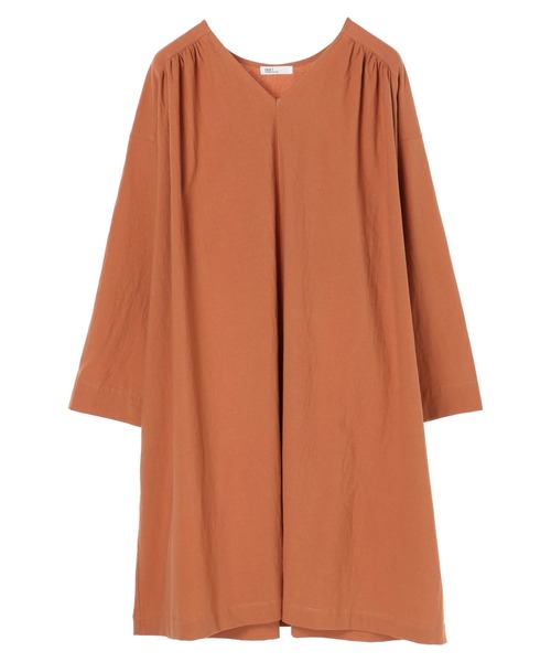 CRAFT STANDARD BOUTIQUE（クラフトスタンダードブティック）の「Vネックギャザーワンピース　＊◇（ワンピース・レディース・テラコッタ/ブラック/モカ/マスタード・FREE）」の5枚目の写真