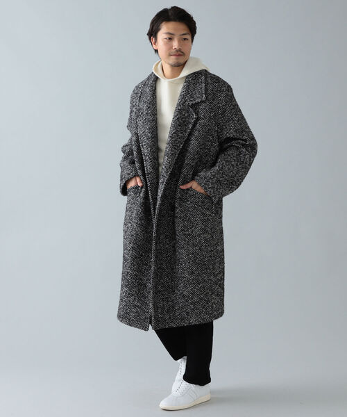 BRILLA per il gusto(ブリッラペルイルグースト)の「PALTO / ヘリンボーン 4ボタンダブル ベルテッドコート(トレンチコート・メンズ・ブラック・46/44/48)」の2枚目の写真