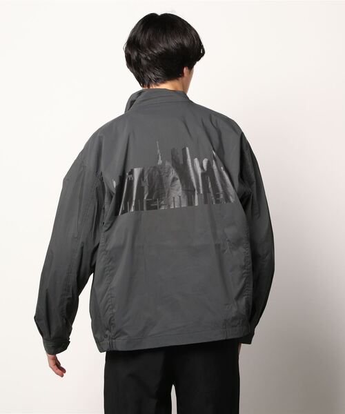 WHIZLIMITED（ウィズリミテッド）の「DRIZZER JACKET（ブルゾン・メンズ・ベージュ/チャコール/ブルー・LARGE/MEDIUM/X-LARGE）」の9枚目の写真